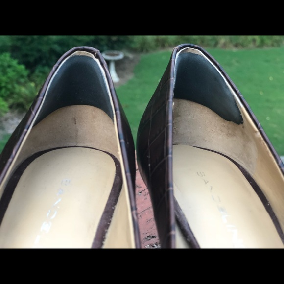 Bandolino Brown faux Crocodile pumps - Picture 5 of 6